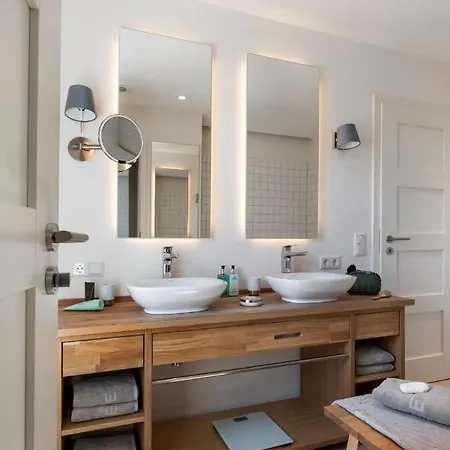 Reetdorf Geltinger Birk Kuenstlerkate Sandkoppel Holiday home *